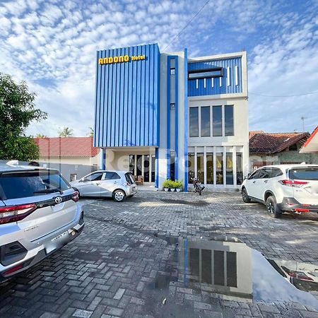 Hotel Andono Near Yia Mitra Reddoorz Temon エクステリア 写真